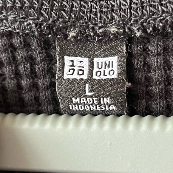 Uniqlo Black Waffle Comfy V-Neck Knit Midi Shirt Dress Size Large - Picture 3 of 11